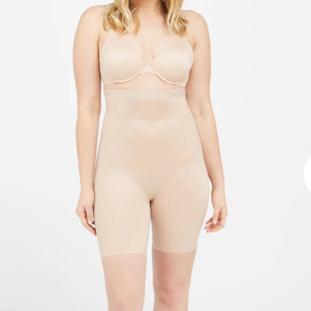 Spanx Thinstincts Nude 1X High waisted short